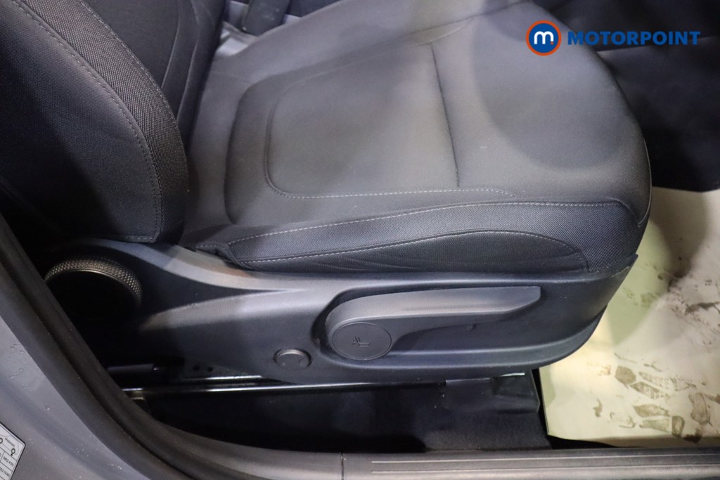 Hyundai Tucson Se Connect Manual Petrol SUV - Stock Number (1582684) - 17th supplementary image