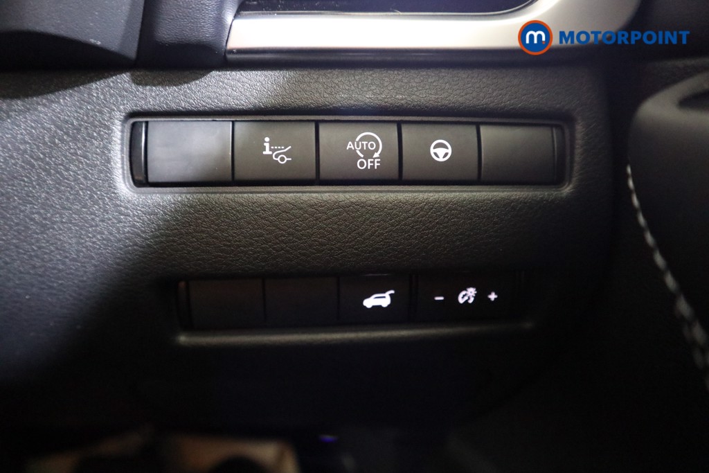 Nissan Qashqai Tekna Automatic Petrol SUV - Stock Number (1582820) - 7th supplementary image