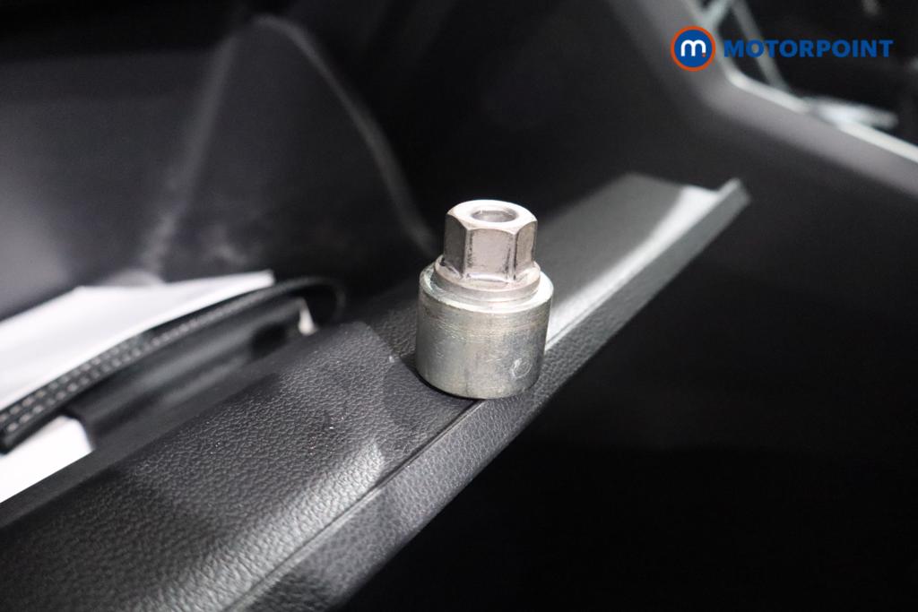 Volkswagen Taigo R-Line Automatic Petrol SUV - Stock Number (1582938) - 14th supplementary image