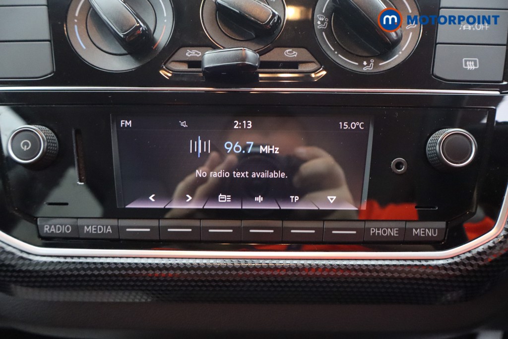 Volkswagen UP Black Edition Manual Petrol Hatchback - Stock Number (1583034) - 5th supplementary image