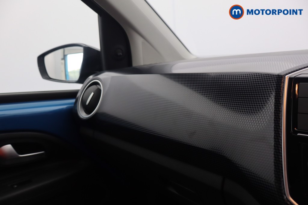 Volkswagen UP Black Edition Manual Petrol Hatchback - Stock Number (1583034) - 7th supplementary image