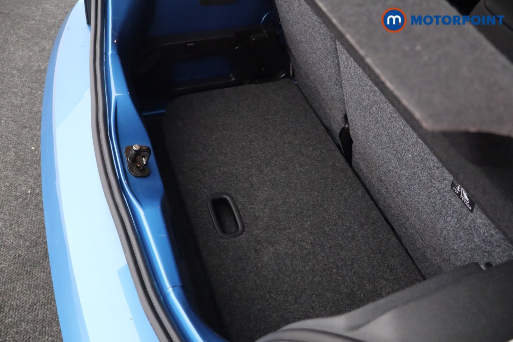 Volkswagen UP Black Edition Manual Petrol Hatchback - Stock Number (1583034) - 32nd supplementary image