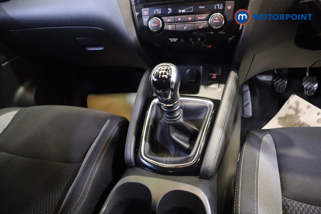 Nissan Qashqai Acenta Premium Manual Diesel SUV - Stock Number (1583397) - 6th supplementary image