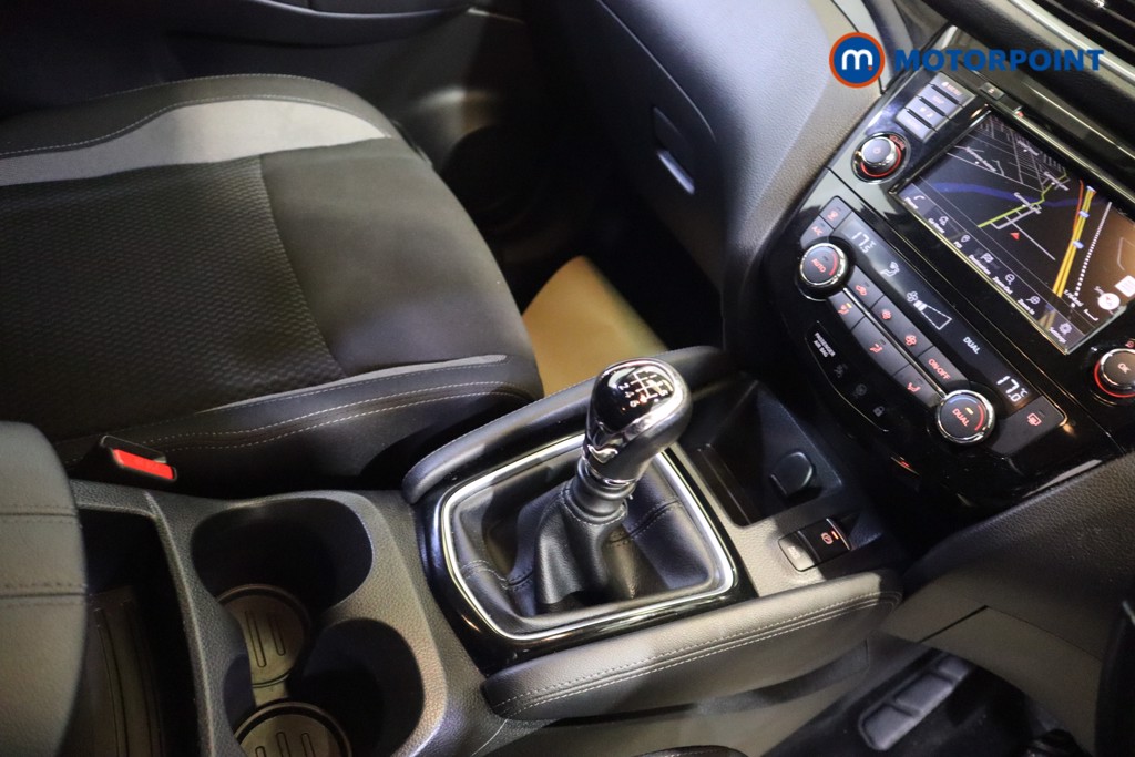 Nissan Qashqai Acenta Premium Manual Diesel SUV - Stock Number (1583397) - 7th supplementary image