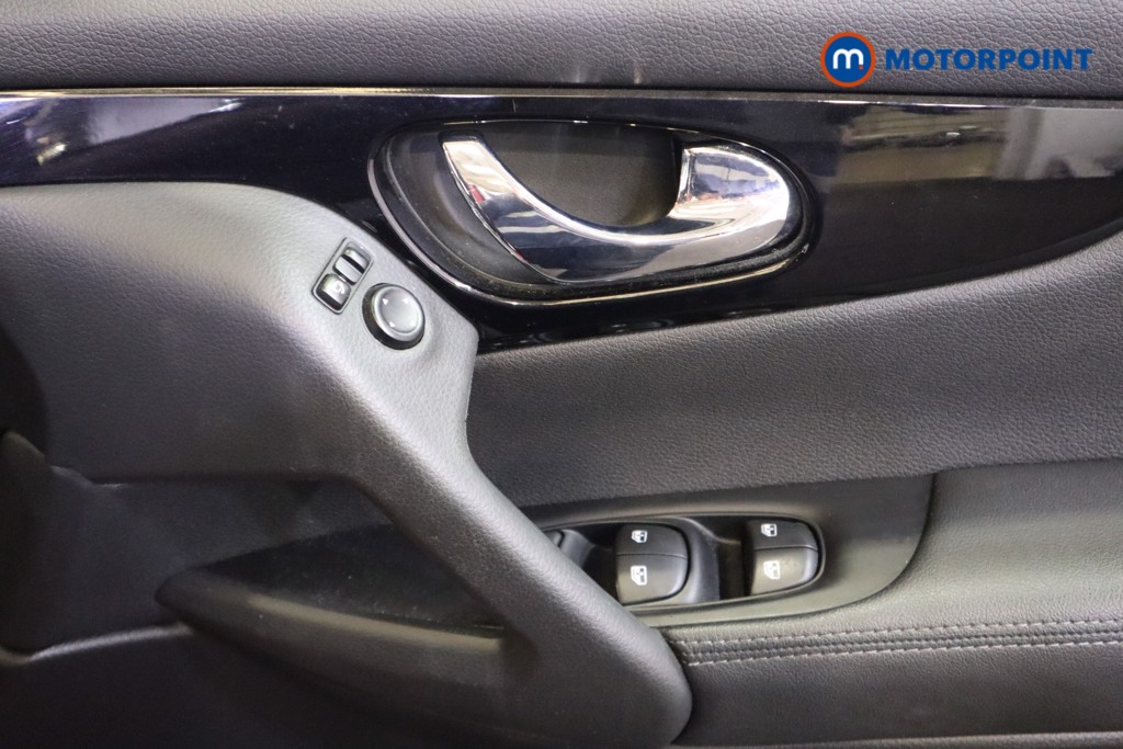 Nissan Qashqai Acenta Premium Manual Diesel SUV - Stock Number (1583397) - 9th supplementary image