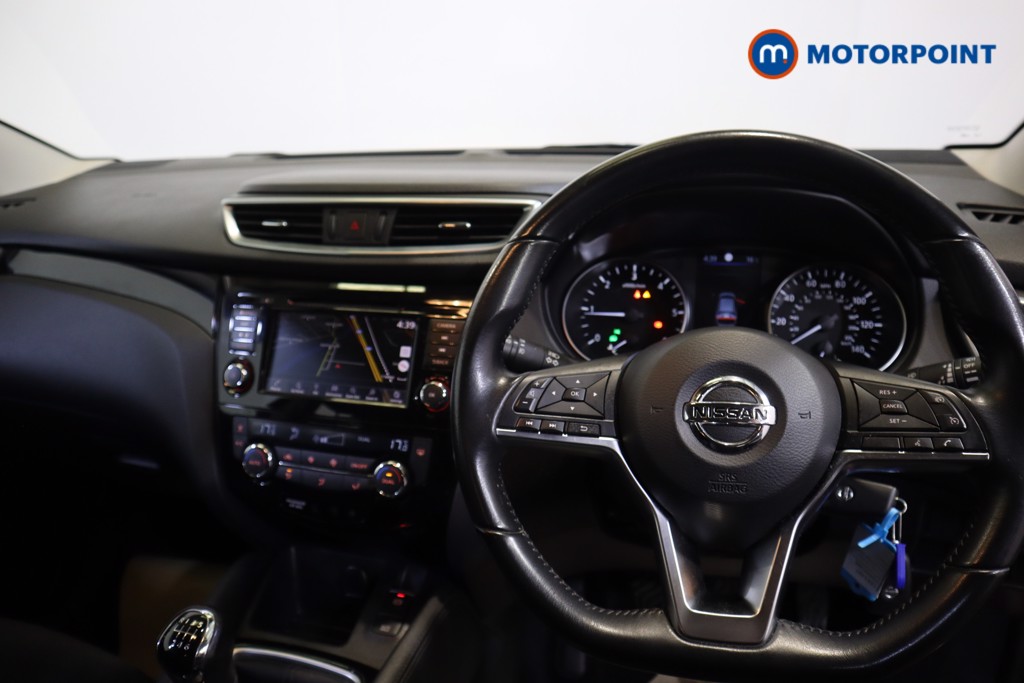Nissan Qashqai Acenta Premium Manual Diesel SUV - Stock Number (1583397) - 1st supplementary image