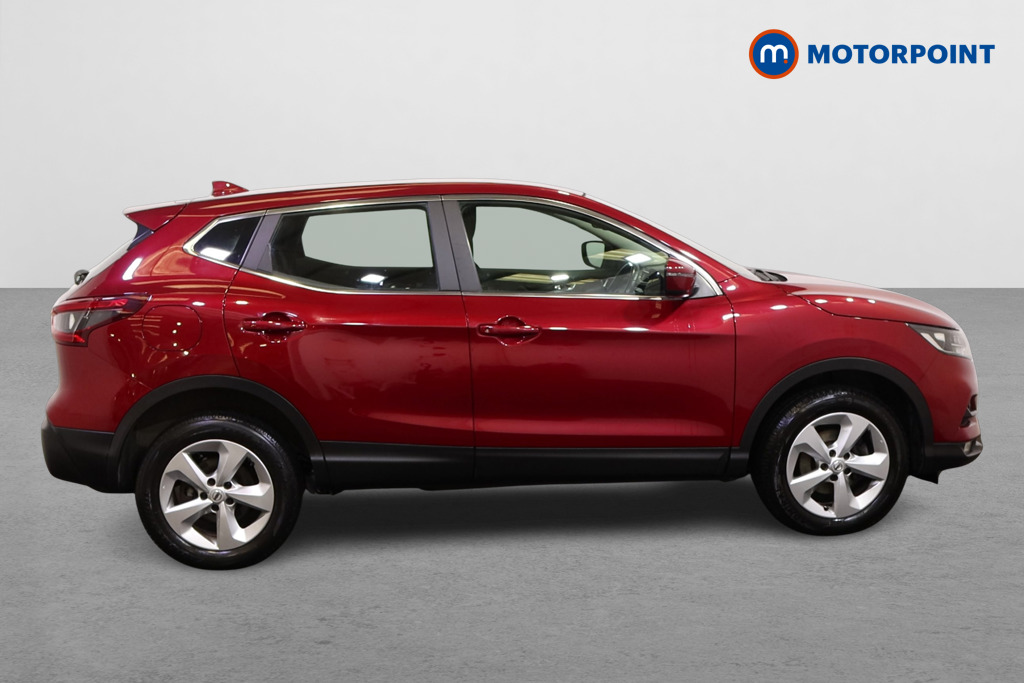 Nissan Qashqai Acenta Premium Manual Diesel SUV - Stock Number (1583397) - Drivers side