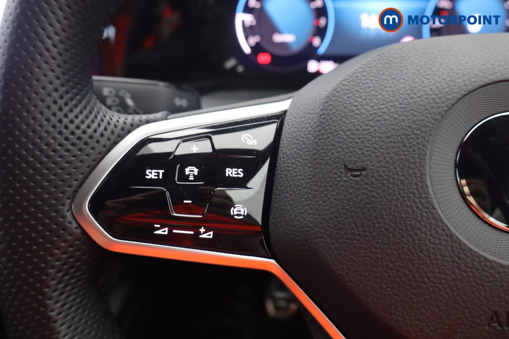Volkswagen Golf R-Line Manual Petrol Hatchback - Stock Number (1583400) - 3rd supplementary image