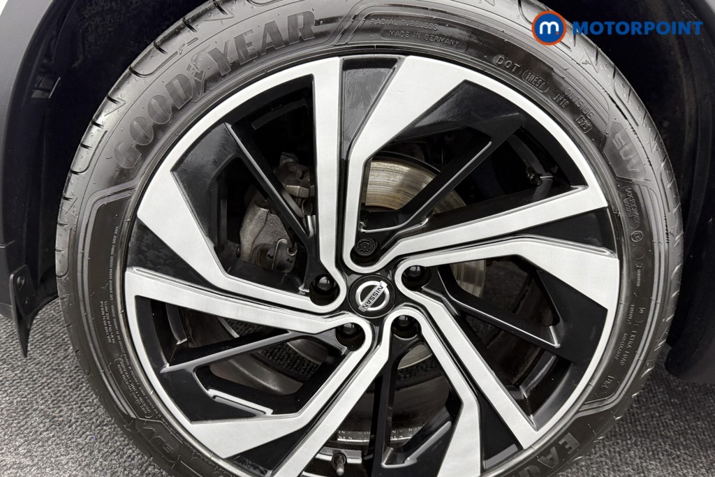 Nissan Qashqai Tekna-Plus Manual Petrol SUV - Stock Number (1583445) - 33rd supplementary image