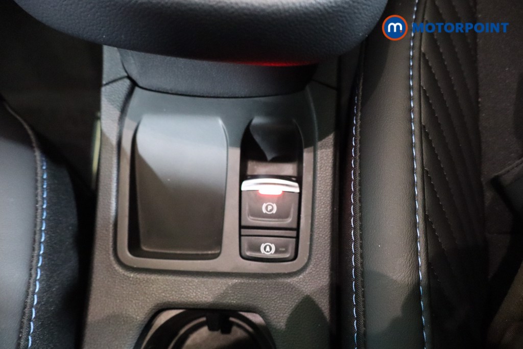 Renault Clio Esprit Alpine Manual Petrol Hatchback - Stock Number (1583483) - 14th supplementary image