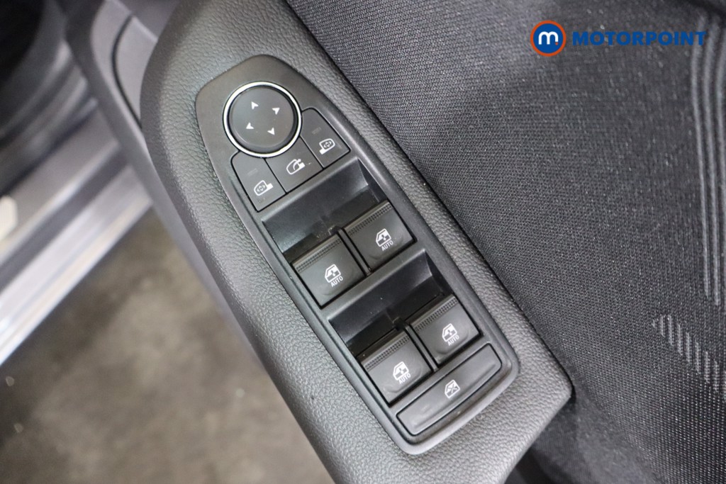 Renault Clio Esprit Alpine Manual Petrol Hatchback - Stock Number (1583483) - 21st supplementary image