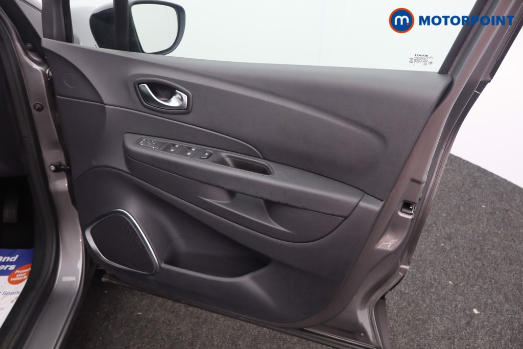 Renault Captur Iconic Manual Petrol SUV - Stock Number (1583487) - 10th supplementary image
