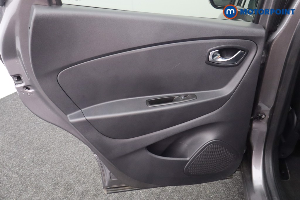 Renault Captur Iconic Manual Petrol SUV - Stock Number (1583487) - 17th supplementary image