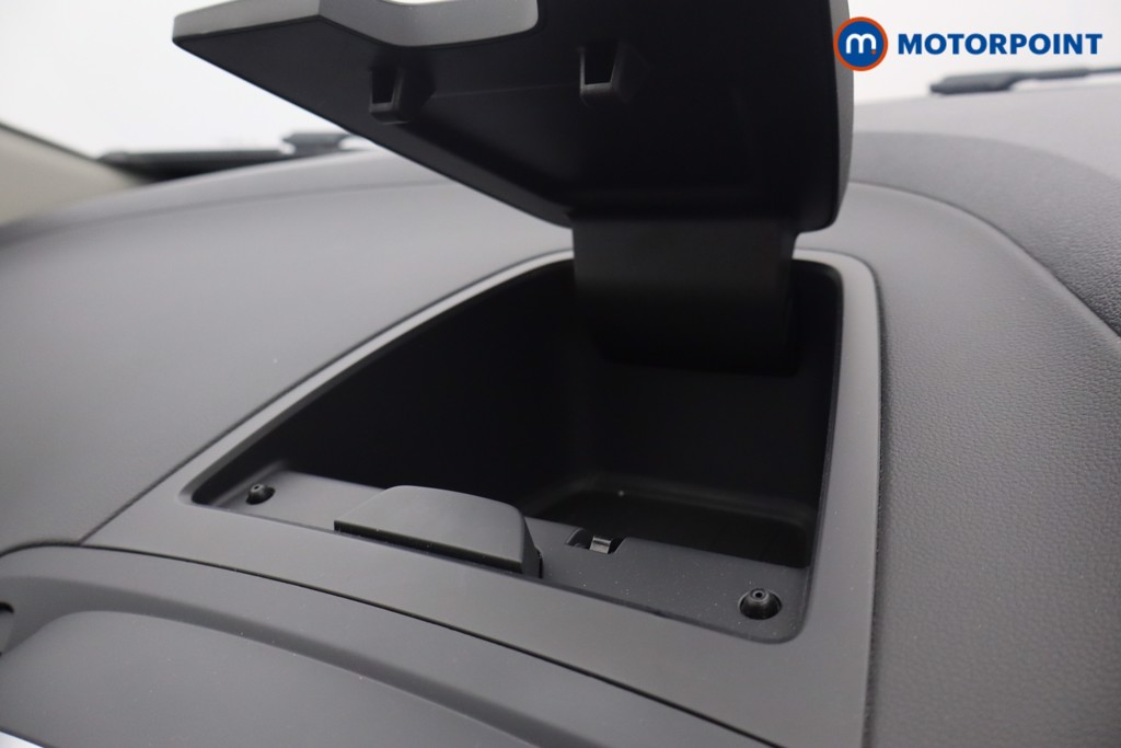 Renault Captur Iconic Manual Petrol SUV - Stock Number (1583487) - 25th supplementary image