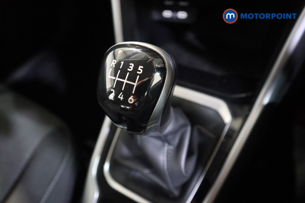 Volkswagen T-Roc Life Manual Petrol SUV - Stock Number (1583547) - 11th supplementary image