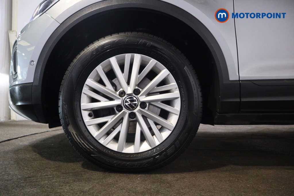 Volkswagen T-Roc Life Manual Petrol SUV - Stock Number (1583547) - 17th supplementary image