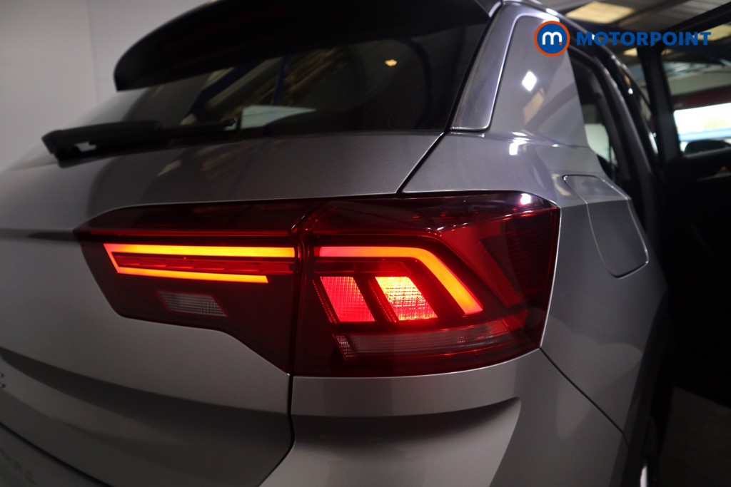 Volkswagen T-Roc Life Manual Petrol SUV - Stock Number (1583547) - 21st supplementary image