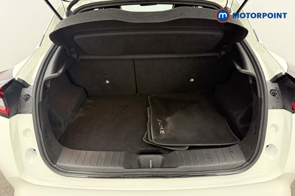 Nissan Juke Tekna Automatic Petrol SUV - Stock Number (1583719) - 5th supplementary image