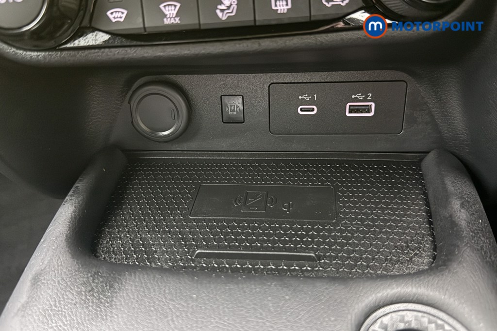 Nissan Juke Tekna Automatic Petrol SUV - Stock Number (1583719) - 14th supplementary image