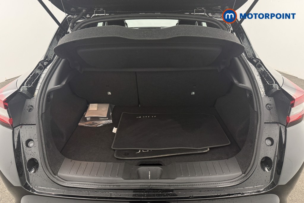 Nissan Juke Tekna Manual Petrol SUV - Stock Number (1583721) - 5th supplementary image