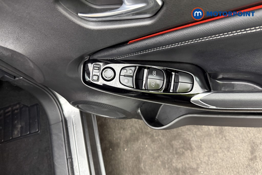Nissan Juke Tekna Manual Petrol SUV - Stock Number (1583726) - 17th supplementary image