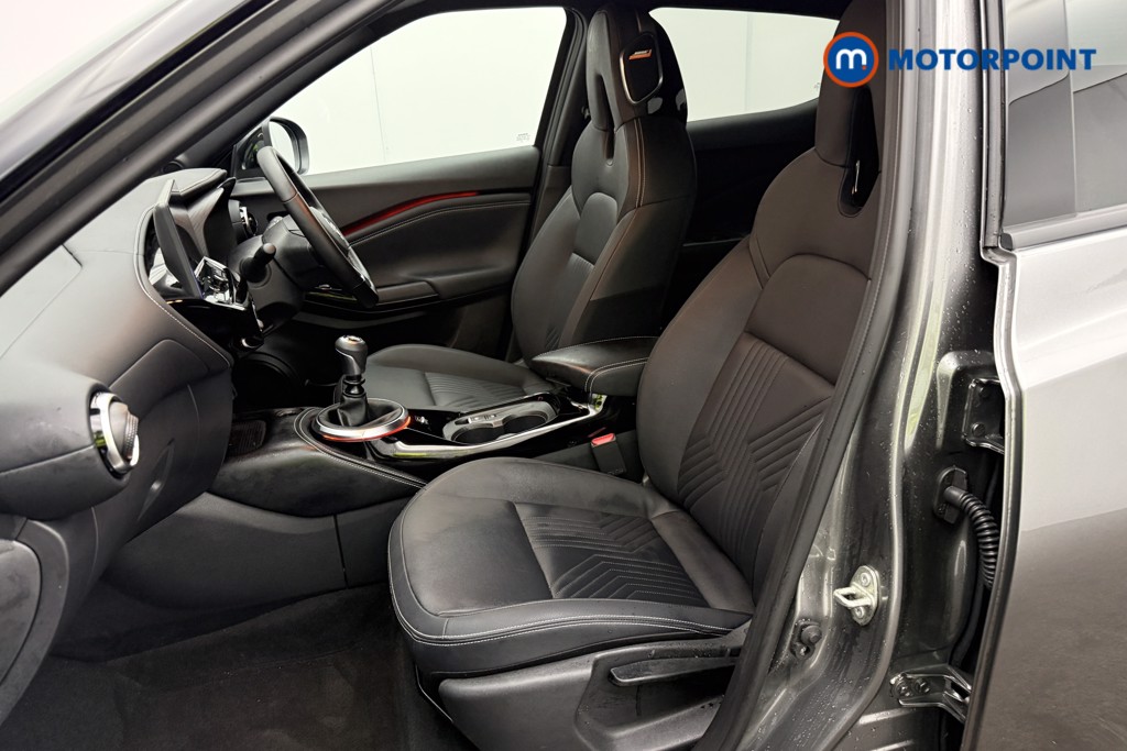 Nissan Juke Tekna Manual Petrol SUV - Stock Number (1583726) - 1st supplementary image