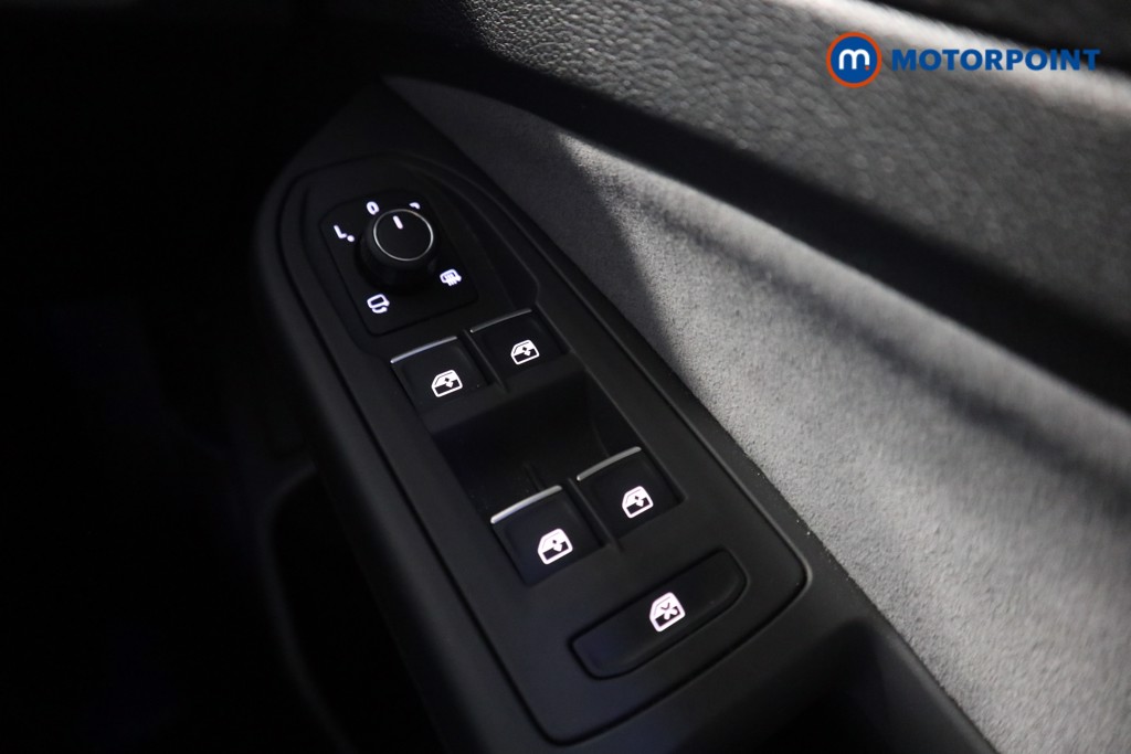 Volkswagen Golf R Automatic Petrol Hatchback - Stock Number (1583771) - 6th supplementary image