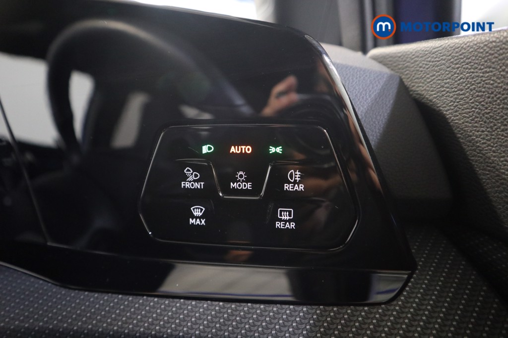 Volkswagen Golf R Automatic Petrol Hatchback - Stock Number (1583771) - 7th supplementary image
