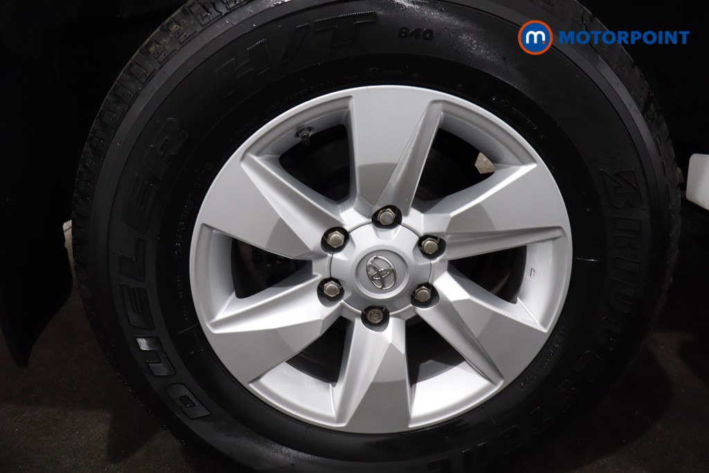 Toyota Land Cruiser Active Automatic Diesel SUV - Stock Number (1584104) - 9th supplementary image
