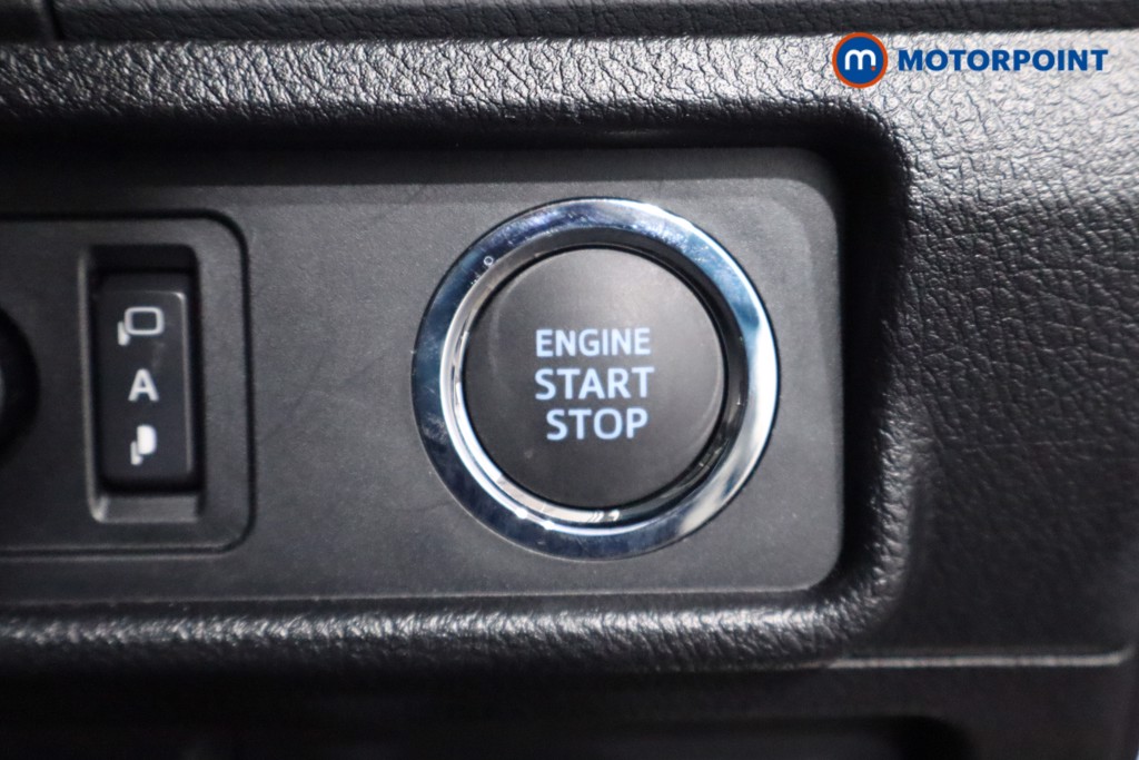 Toyota Land Cruiser Active Automatic Diesel SUV - Stock Number (1584104) - 13th supplementary image