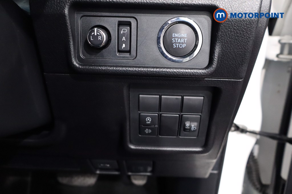 Toyota Land Cruiser Active Automatic Diesel SUV - Stock Number (1584104) - 21st supplementary image