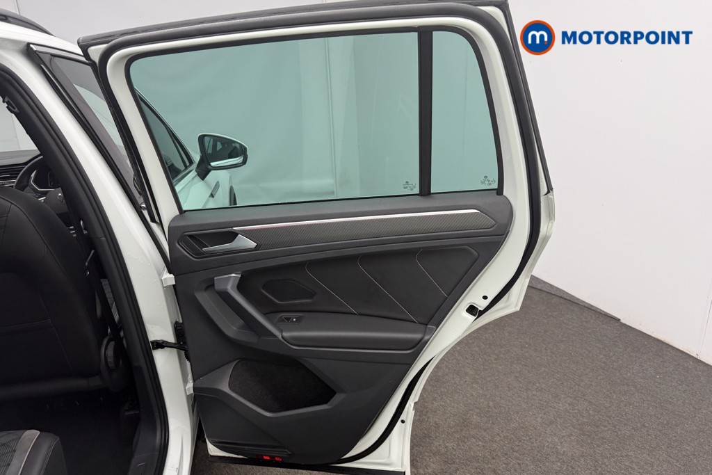 Volkswagen Tiguan R-Line Automatic Petrol SUV - Stock Number (1584466) - 11th supplementary image