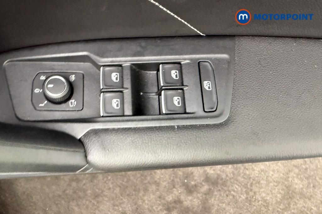 Volkswagen Tiguan R-Line Automatic Petrol SUV - Stock Number (1584466) - 16th supplementary image