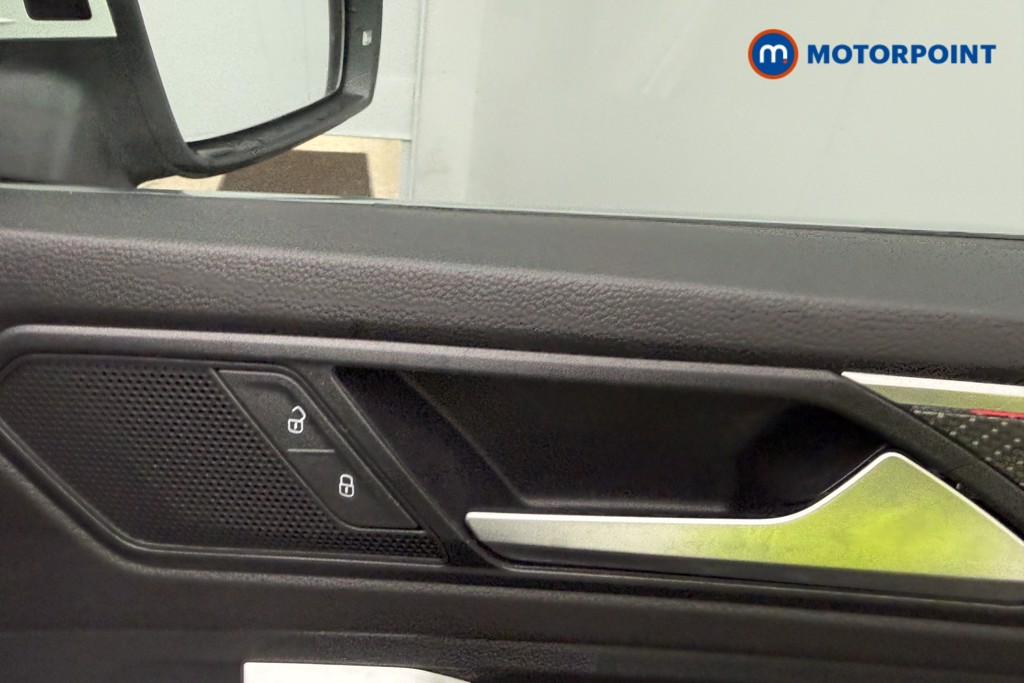 Volkswagen Tiguan R-Line Automatic Petrol SUV - Stock Number (1584466) - 17th supplementary image