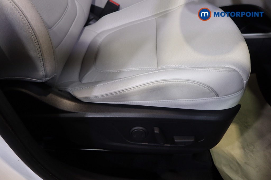 Hyundai Tucson Ultimate Automatic Petrol-Electric Hybrid SUV - Stock Number (1584475) - 17th supplementary image