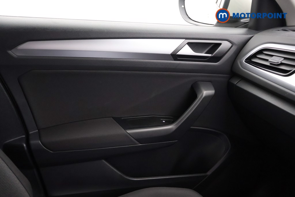 Volkswagen T-Roc Life Automatic Petrol SUV - Stock Number (1584496) - 8th supplementary image