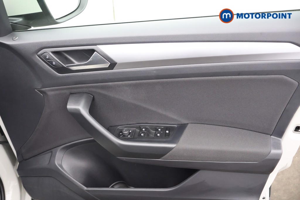 Volkswagen T-Roc Life Automatic Petrol SUV - Stock Number (1584496) - 9th supplementary image