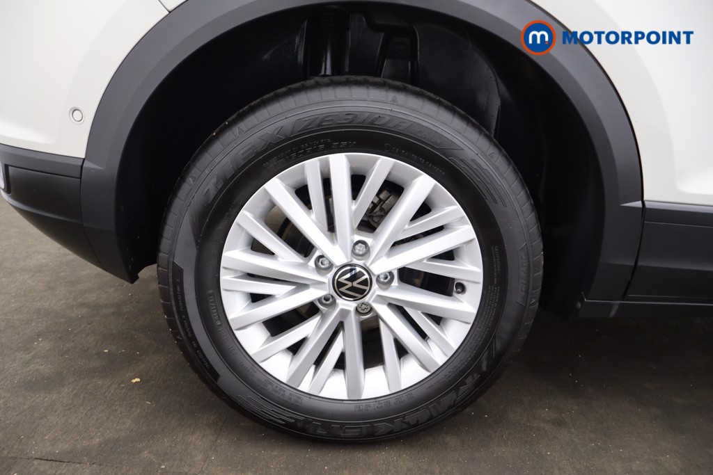 Volkswagen T-Roc Life Automatic Petrol SUV - Stock Number (1584496) - 16th supplementary image