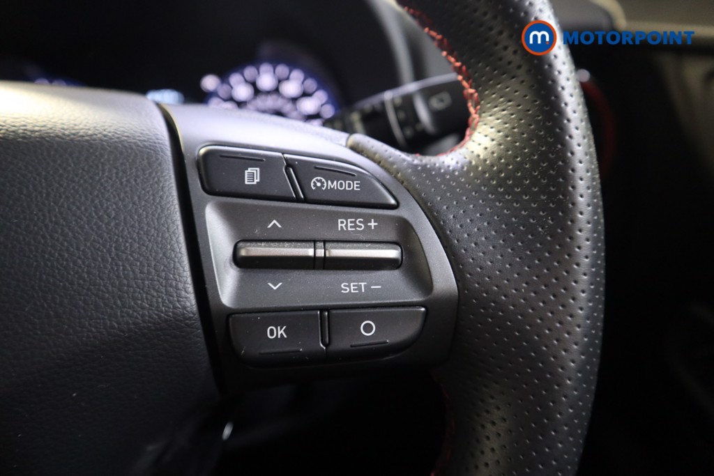 Hyundai Kona Premium Se Manual Petrol SUV - Stock Number (1584650) - 5th supplementary image