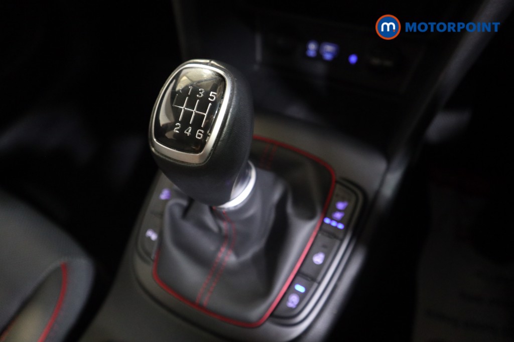 Hyundai Kona Premium Se Manual Petrol SUV - Stock Number (1584650) - 10th supplementary image
