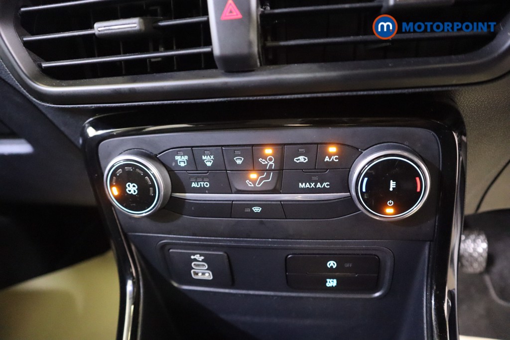 Ford Ecosport Active Manual Petrol SUV - Stock Number (1584775) - 6th supplementary image