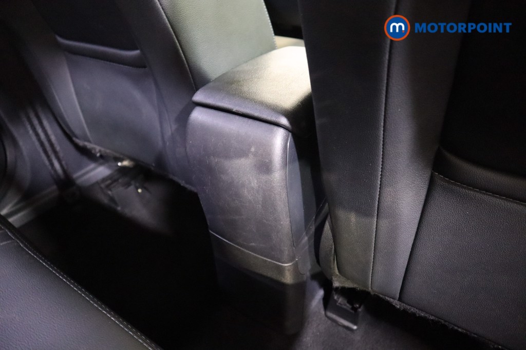 Ford Ecosport Active Manual Petrol SUV - Stock Number (1584775) - 19th supplementary image