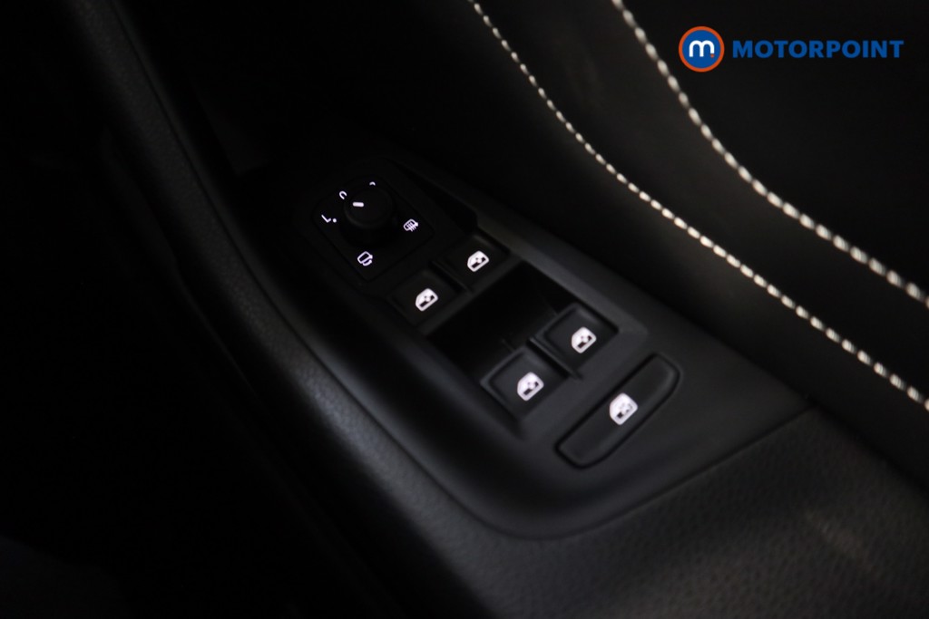 Volkswagen Passat SEL Automatic Petrol Saloon - Stock Number (1584944) - 4th supplementary image