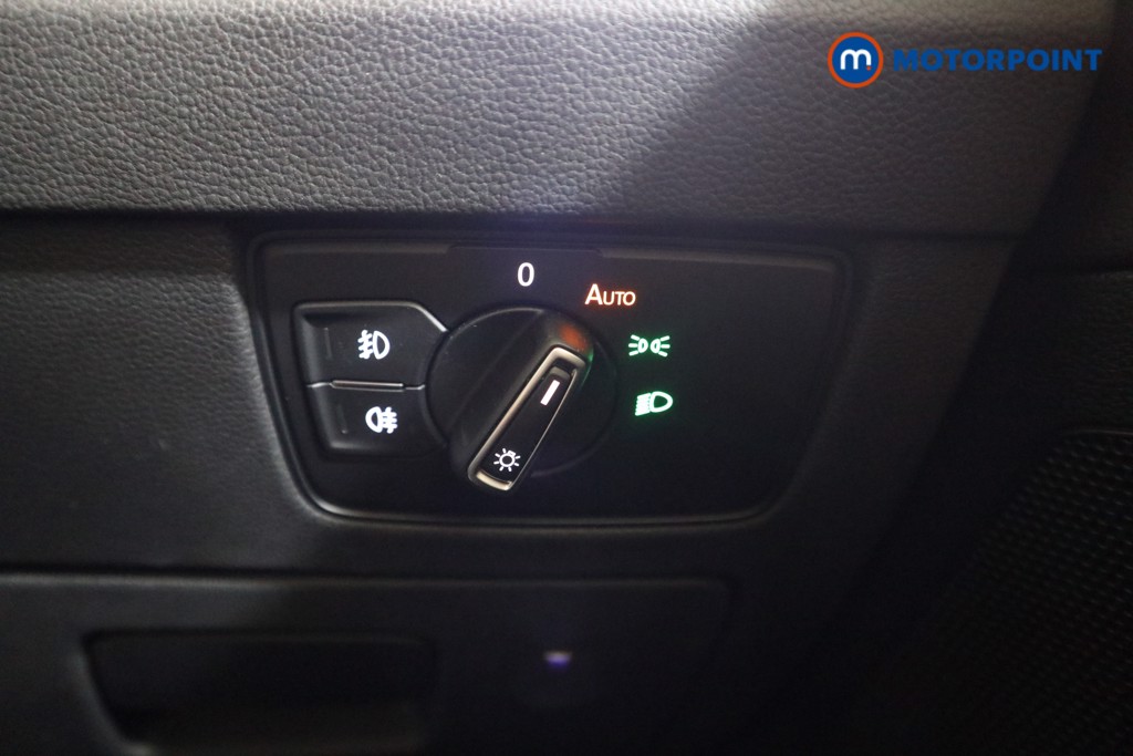 Volkswagen Passat SEL Automatic Petrol Saloon - Stock Number (1584944) - 5th supplementary image