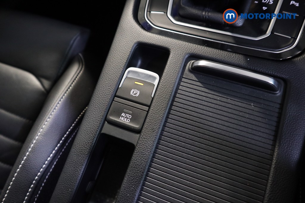 Volkswagen Passat SEL Automatic Petrol Saloon - Stock Number (1584944) - 11th supplementary image