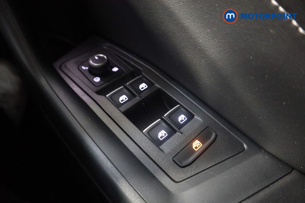 Volkswagen T-Roc R-Line Automatic Petrol SUV - Stock Number (1584978) - 6th supplementary image