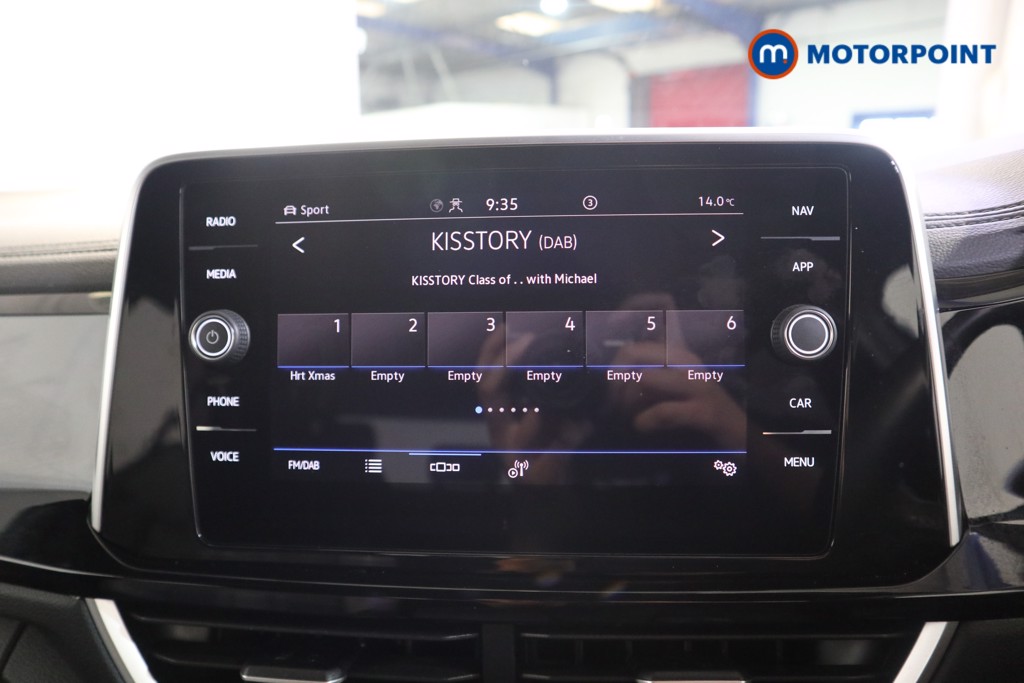 Volkswagen T-Roc R-Line Automatic Petrol SUV - Stock Number (1584978) - 8th supplementary image