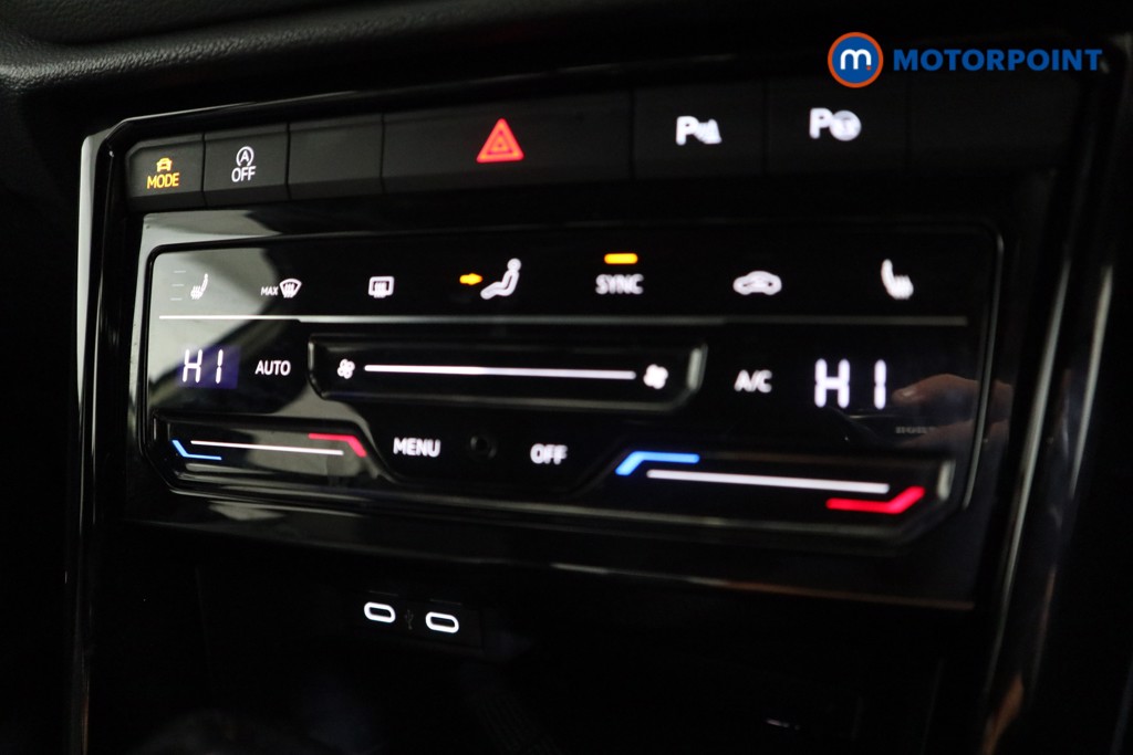 Volkswagen T-Roc R-Line Automatic Petrol SUV - Stock Number (1584978) - 9th supplementary image