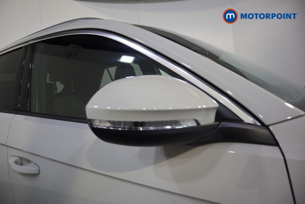 Volkswagen T-Roc R-Line Automatic Petrol SUV - Stock Number (1584978) - 26th supplementary image