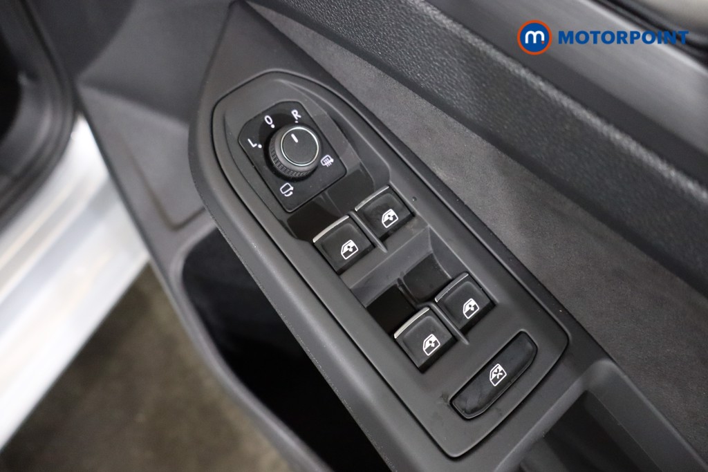 Volkswagen Golf Style Automatic Petrol Hatchback - Stock Number (1585643) - 20th supplementary image